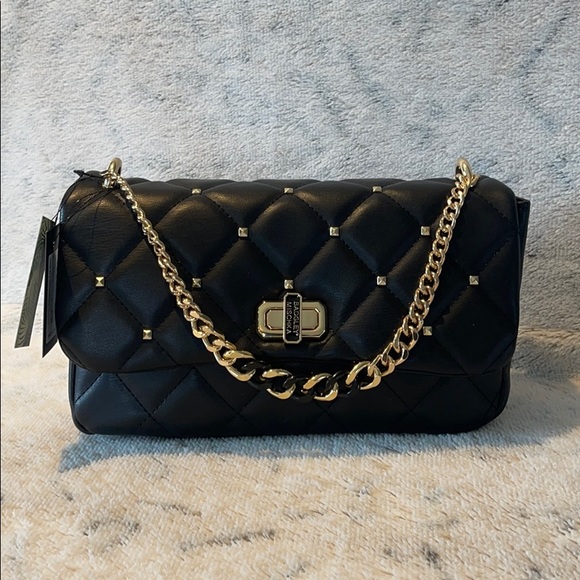 Badley Mischka Handbags - Badgley Mischka vegan leather /crossbody Quilted💝